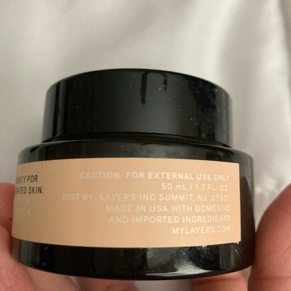 Layers immunity moisturizer - Picture 3 of 3